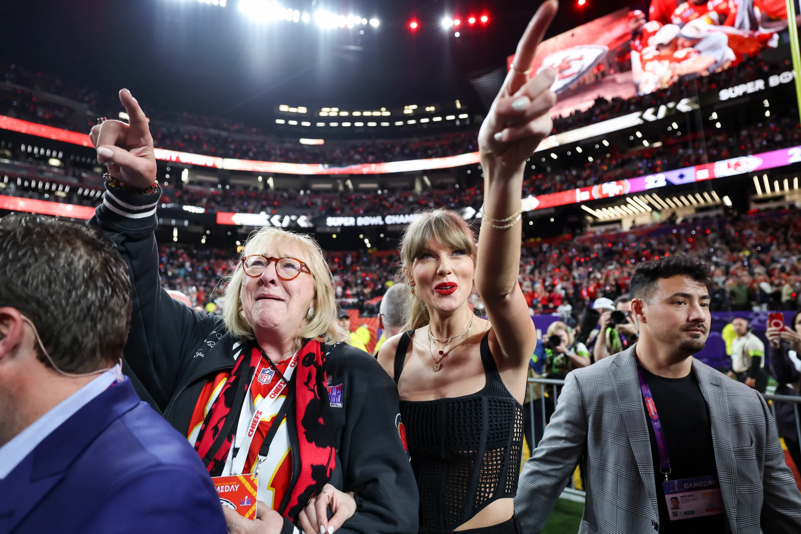 Donna Kelce put The Tortured Poets Department on and said it was her favorite; Indeed, if you've been wondering whether Travis Kelce's family has listened to Taylor Swift's newest—double—album, wonder no longer. Donna has, and she's a big fan.