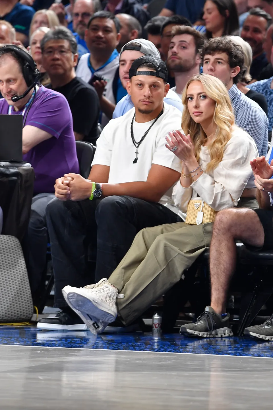 BLURRED LINES: Brittany Mahomes shares pic with Patrick at NBA game but fans only have eyes for Travis Kelce detail in background: The Chiefs tight end was given an unexpected reception from the Mavericks crowd