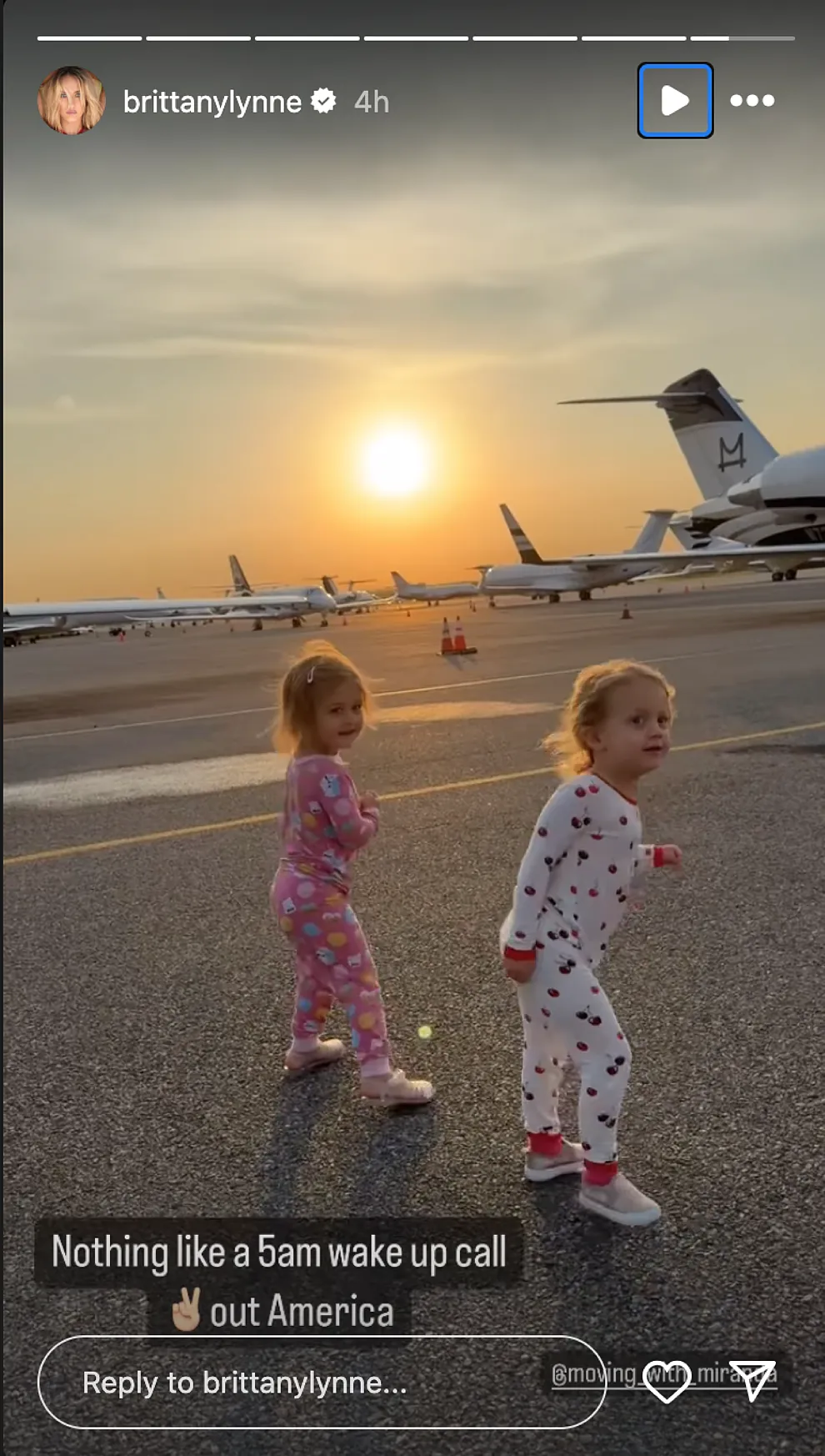 Brittany Mahomes and the tender image at the airport with Bronze and Sterling: See how they are Enjoying family moments