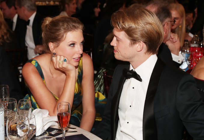 Joe Alwyn opens up about his previous relationship with Taylor Swift....Details below