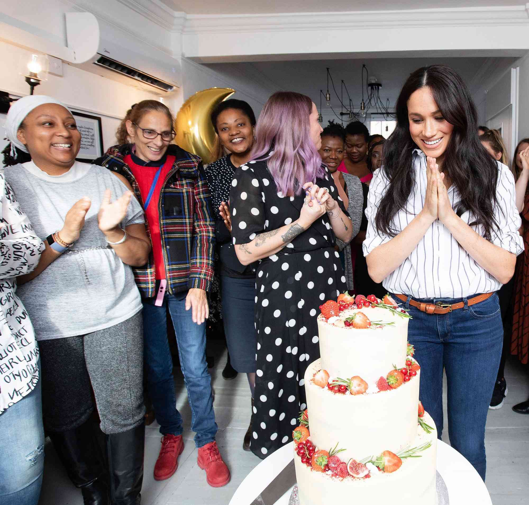 Happy 43rd Birthday to our beloved Duchess of Sussex, Meghan Markle Watch as Little Prince Archie and Princess Lilibet Sing for their Mom!