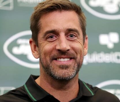 BREAKING: Pittsburgh Steelers Star Aaron Rodgers Reportedly Passes Away at 42